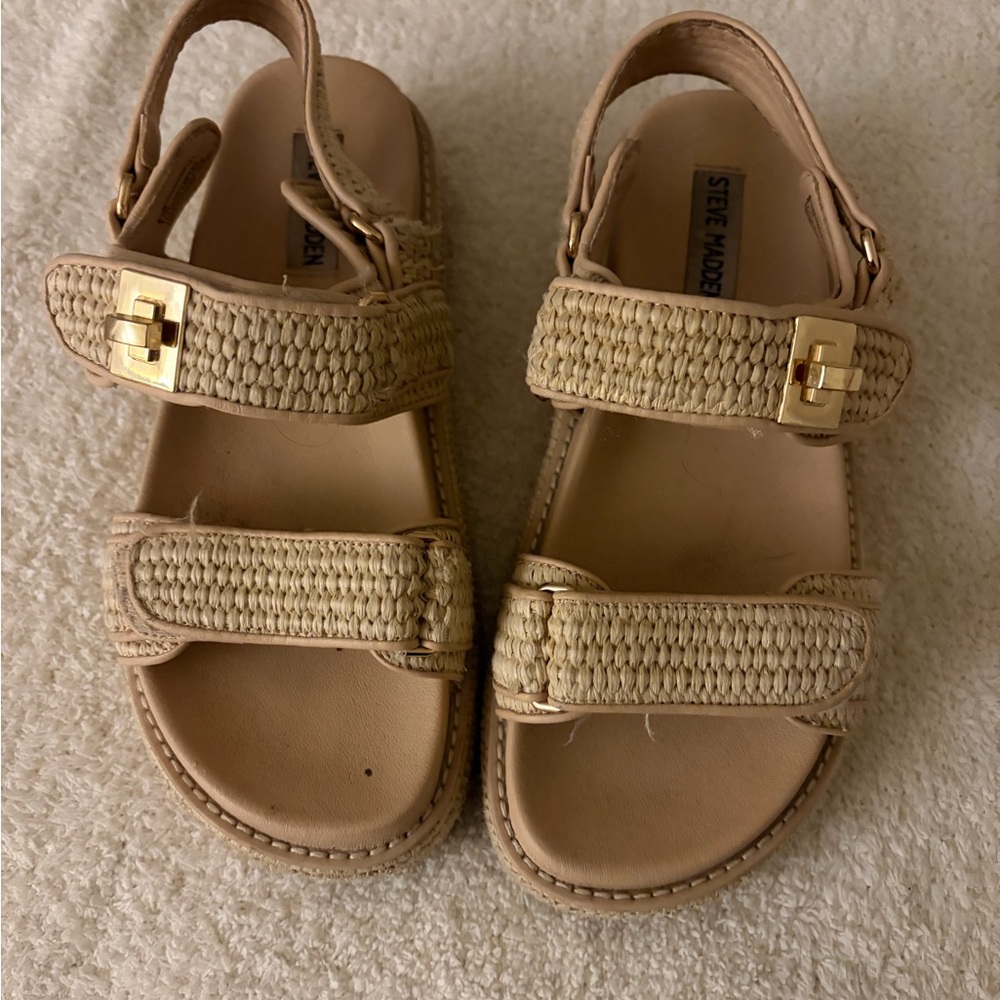 Steve Madden Bigmona Natural Raffia sandals size 8.5.